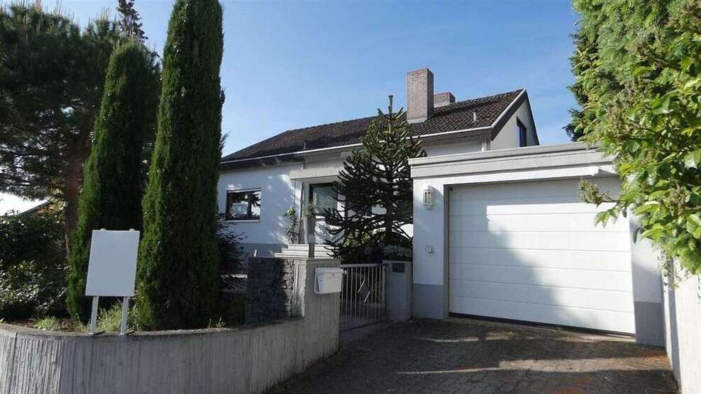 Haus zum Kaufen in Neustadt 650.000 € 209 m²