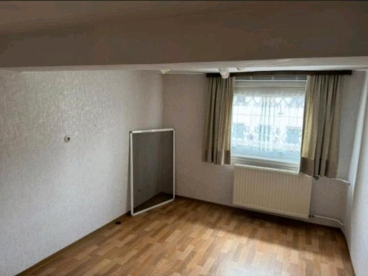 Doppelhaushälfte Worms - 4.5 Zimmer, 179 m&sup2;, 165.000&euro; | Angebot:24833143