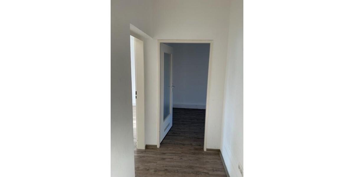 Etagenwohnung Ludwigshafen am Rhein Ludwigshafen-Hemshof - 2 Zimmer, 61 m&sup2;, 601&euro; | Angebot:25538015