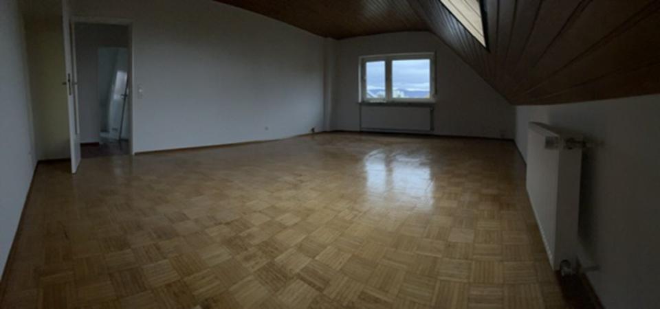 Dachgeschoßwohnung Eppelheim - 3 Zimmer, 84 m&sup2;, 1.350&euro; | Angebot:25547172
