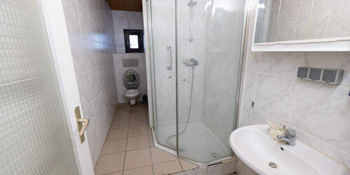 Doppelhaushälfte Brühl - 7 Zimmer, 228 m&sup2;, 550.000&euro; | Angebot:25141859