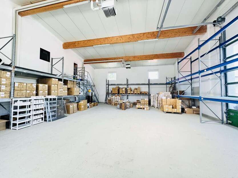 Halle in Gernsheim 2.500 € 270 m²