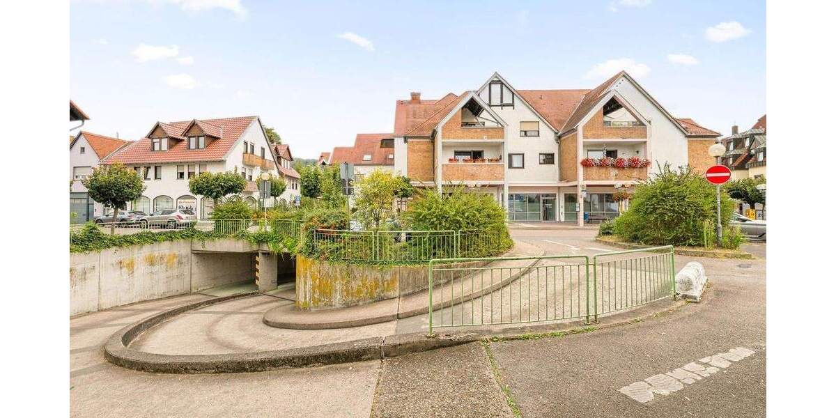 Neu sanierte 4 Zimmer Wohnung mit TG-Stellplatz in Bestlage von Hemsbach - Provisionsfrei 4 zimmer