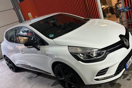 Renault Clio 120.000 km 6.500 &euro; Neustadt 67435