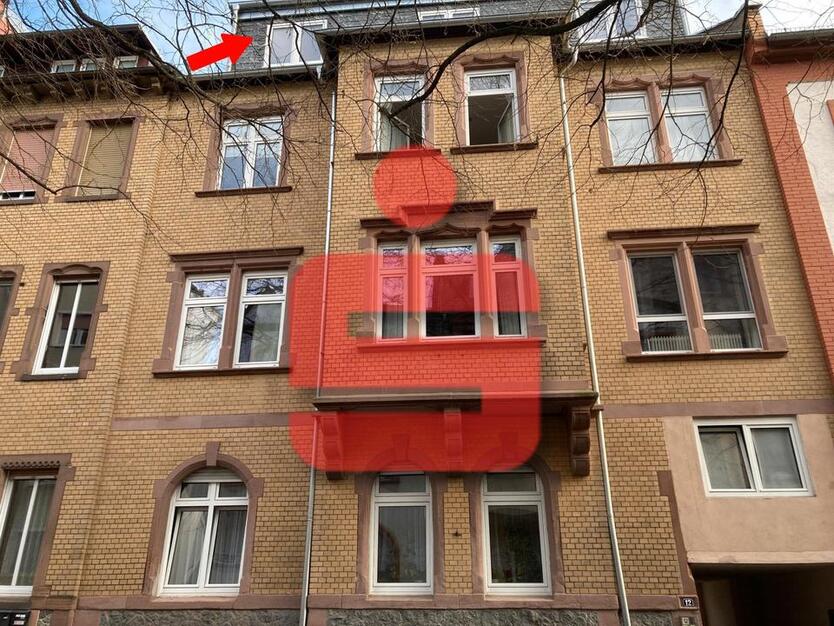 Tolle RenovierteSanierte 4-Zimmer StadtWohnung in zentraler Lage