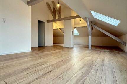 Erstbezug nach Sanierung: Hochwertige 2-Zimmer-Dachgeschosswohnung im 4. OG 2 zimmer