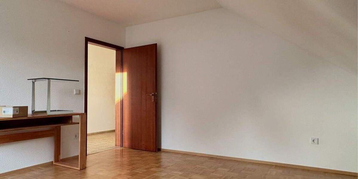 Etagenwohnung Mannheim Rheinau - 2 Zimmer, 60 m&sup2;, 660&euro; | Angebot:25799305