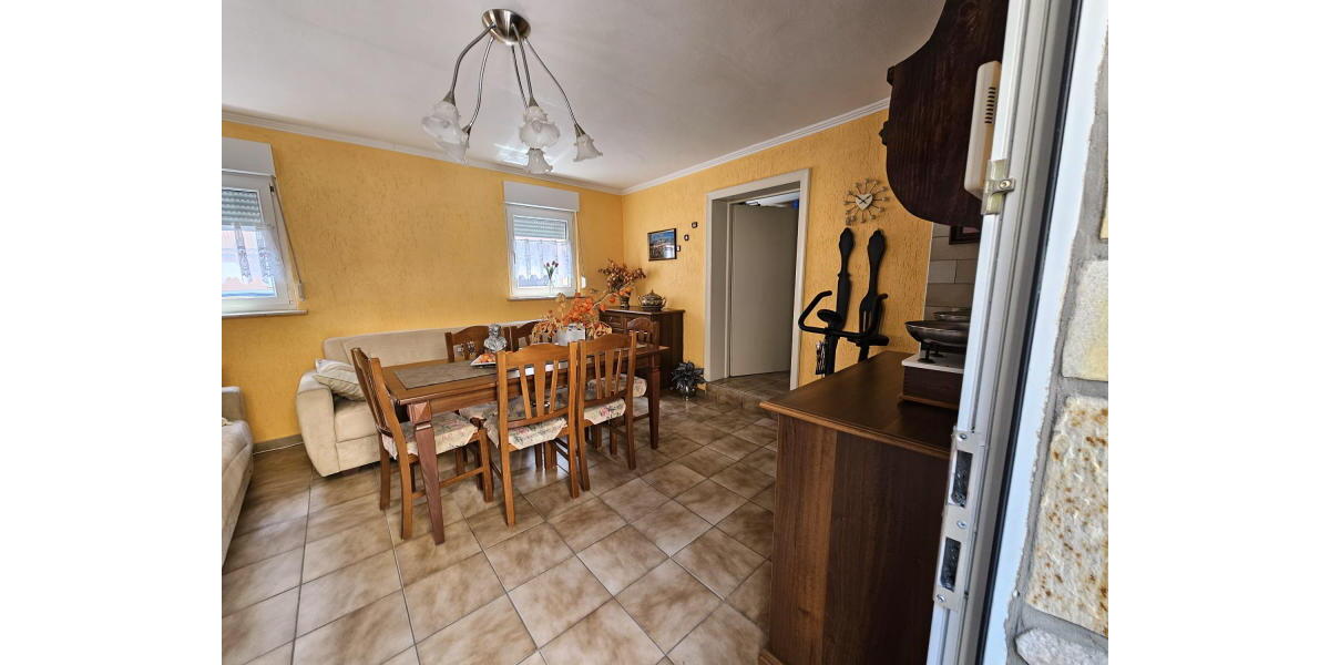 ObjNr:19502 - Gepflegte Doppelhaushälfte im Zentrum Oggersheims 6 zimmer