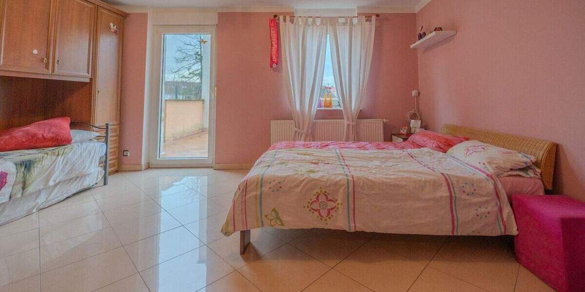 Einfamilienhaus Edingen-Neckarhausen Edingen - 7 Zimmer, 283 m&sup2;, 680.000&euro; | Angebot:24872175