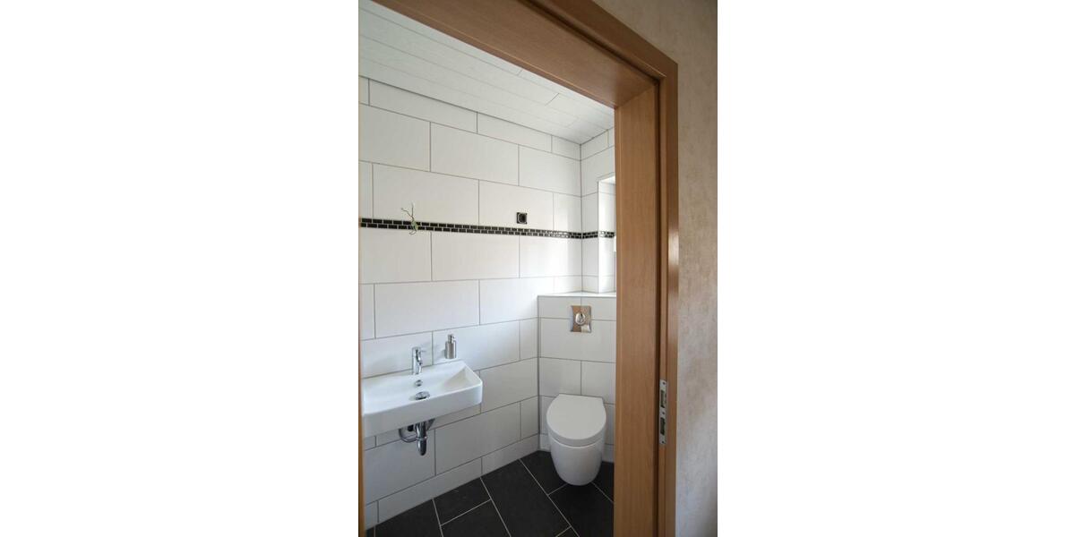 Reihenhaus Frankenthal (Pfalz) - 6.5 Zimmer, 162 m&sup2;, 500.000&euro; | Angebot:25125021