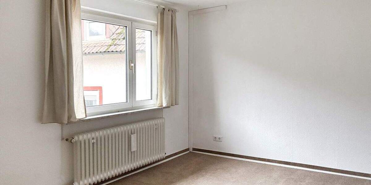 Solides Einfamilienhaus mit hellen Räumen, Garten und eleganter Eichenholztreppe in HD-Ziegelhausen! 4 zimmer