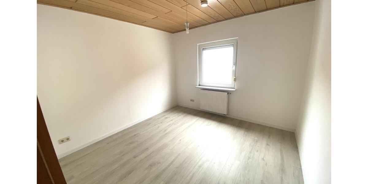 Mehrfamilienhaus, Wohnhaus Neustadt an der Weinstraße Duttweiler - 5 Zimmer, 134 m&sup2;, 299.900&euro; | Angebot:25186547