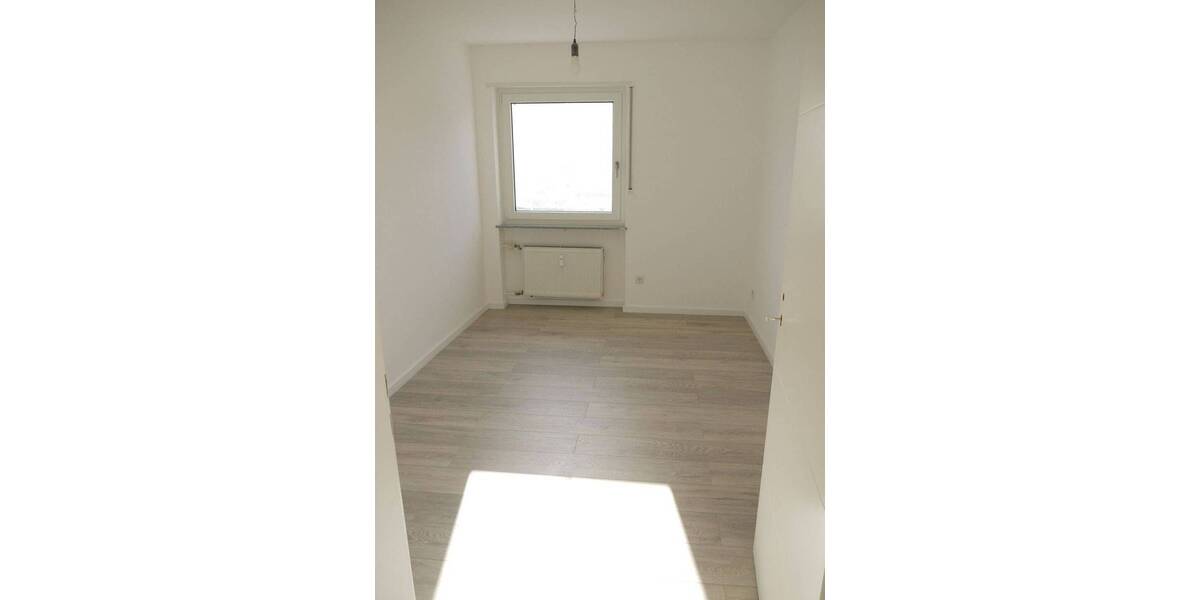 Etagenwohnung Kleinniedesheim - 3 Zimmer, 87 m&sup2;, 1.000&euro; | Angebot:25995823