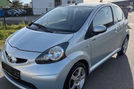 Toyota Aygo (X) 111.000 km 2.999 &euro; Bad Dürkheim 67098