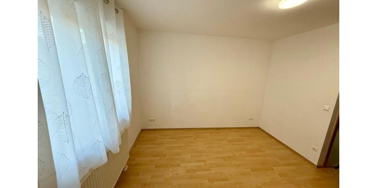 Etagenwohnung Ludwigshafen am Rhein Ludwigshafen-Hemshof - 3 Zimmer, 80 m&sup2;, 800&euro; | Angebot:27580985