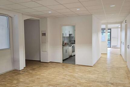 Attraktive Büro- und Praxisräume im Burgstraßen-Carré zimmer