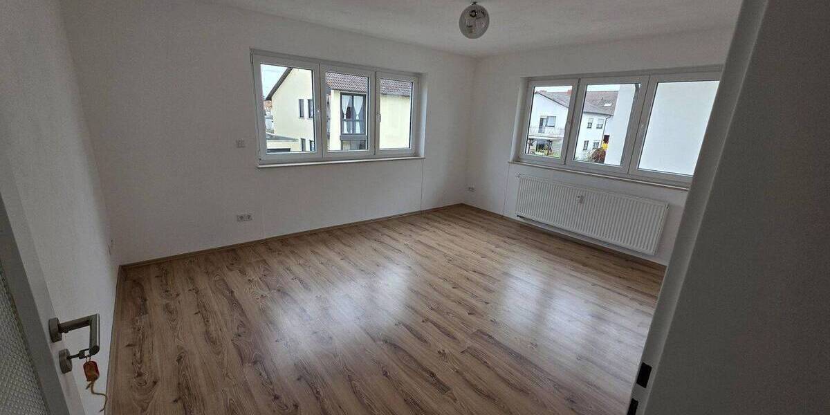 Etagenwohnung Schifferstadt - 3 Zimmer, 81 m&sup2;, 1.100&euro; | Angebot:26833849