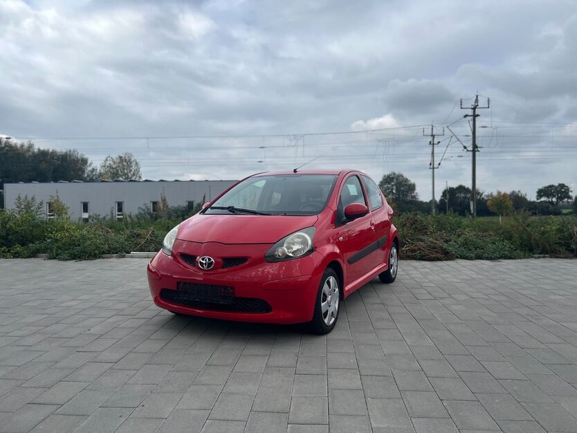 Toyota Aygo (X) 120.000 km 2.399 € Wiesloch 69168