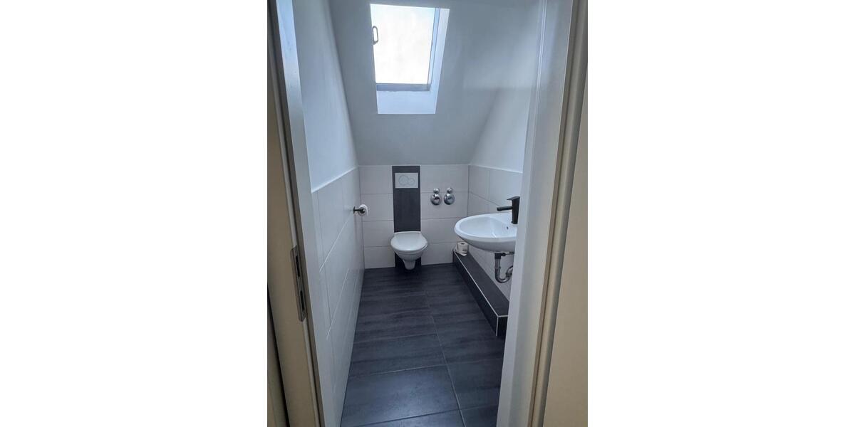 Dachgeschoßwohnung Ludwigshafen am Rhein Ludwigshafen-Oggersheim - 1 Zimmer, 45 m&sup2;, 700&euro; | Angebot:26211726