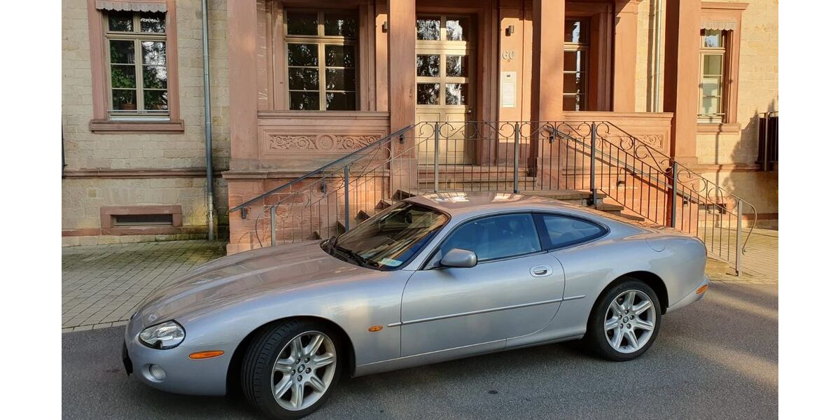Jaguar XK8 244.000 km 9.900 &euro; Heppenheim 64646