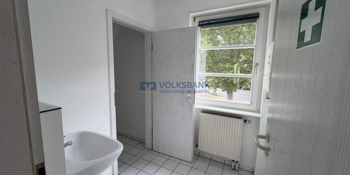 Gewerbeobjekt Heidelberg Neuenheim - 8 Zimmer, 175 m&sup2;, 2.630&euro; | Angebot:24577335