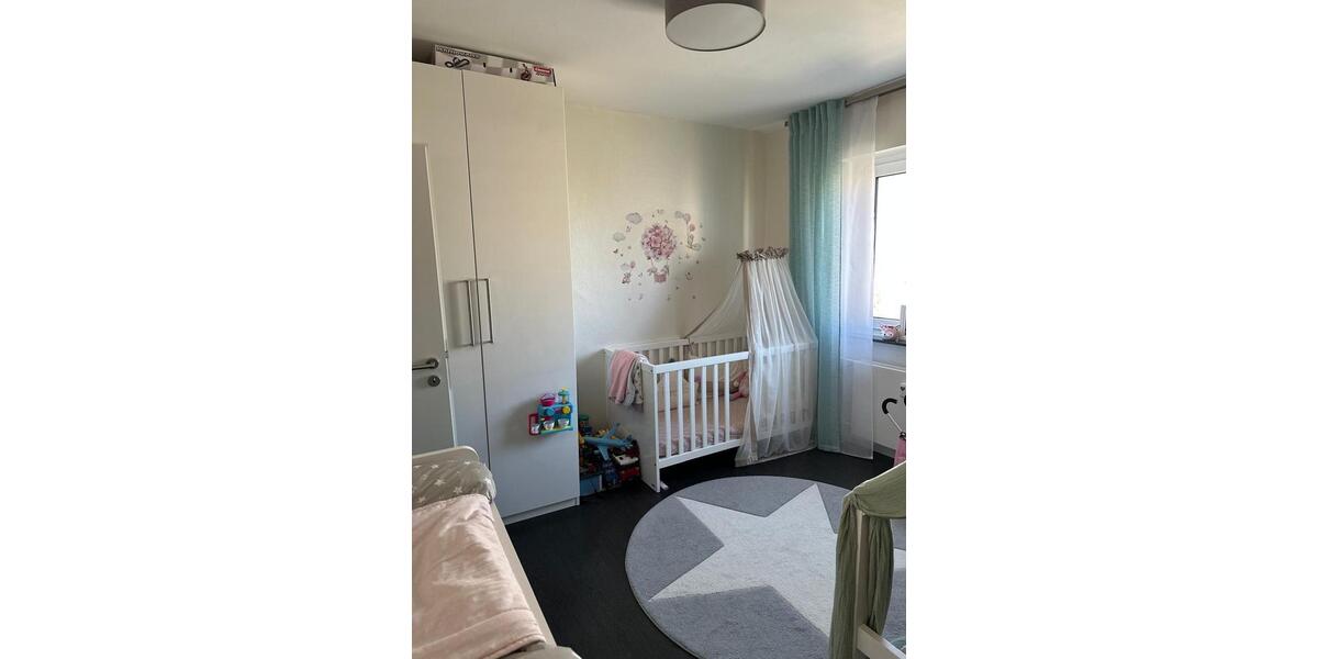 Renovierte 2,5 Zim. Wohn. zum direkt einziehen. Küche, Klima etc. 2.5 zimmer