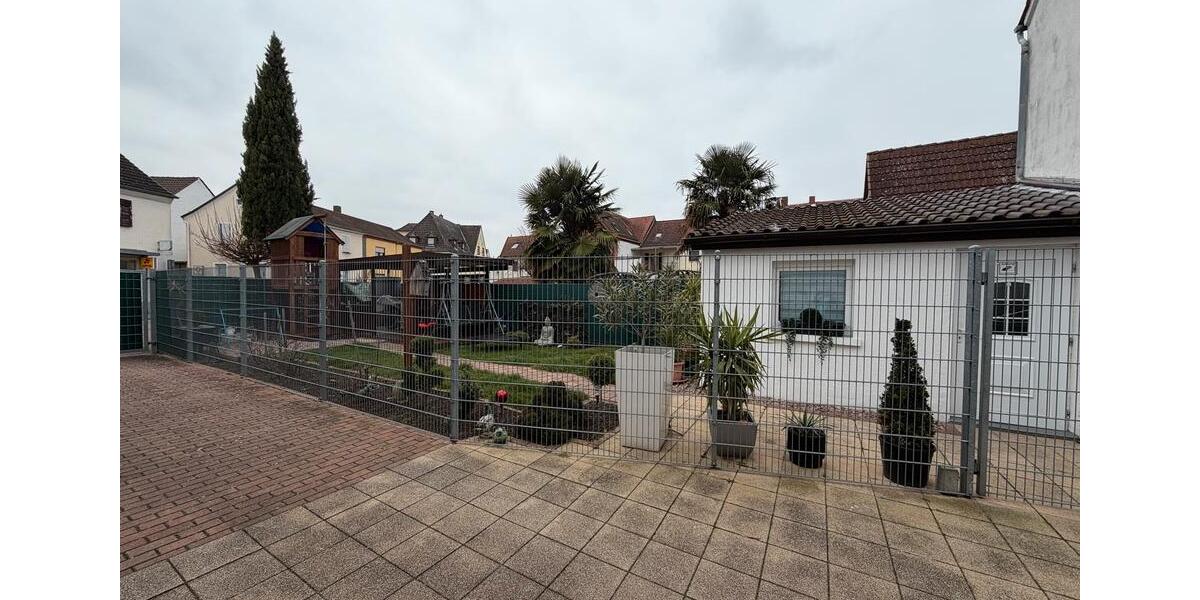 Erdgeschoßwohnung Altrip - 4 Zimmer, 90 m&sup2;, 299.000&euro; | Angebot:27042567