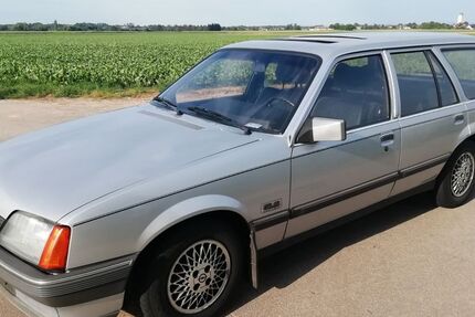 Opel Rekord 245.000 km 8.950 &euro; Neustadt 67435