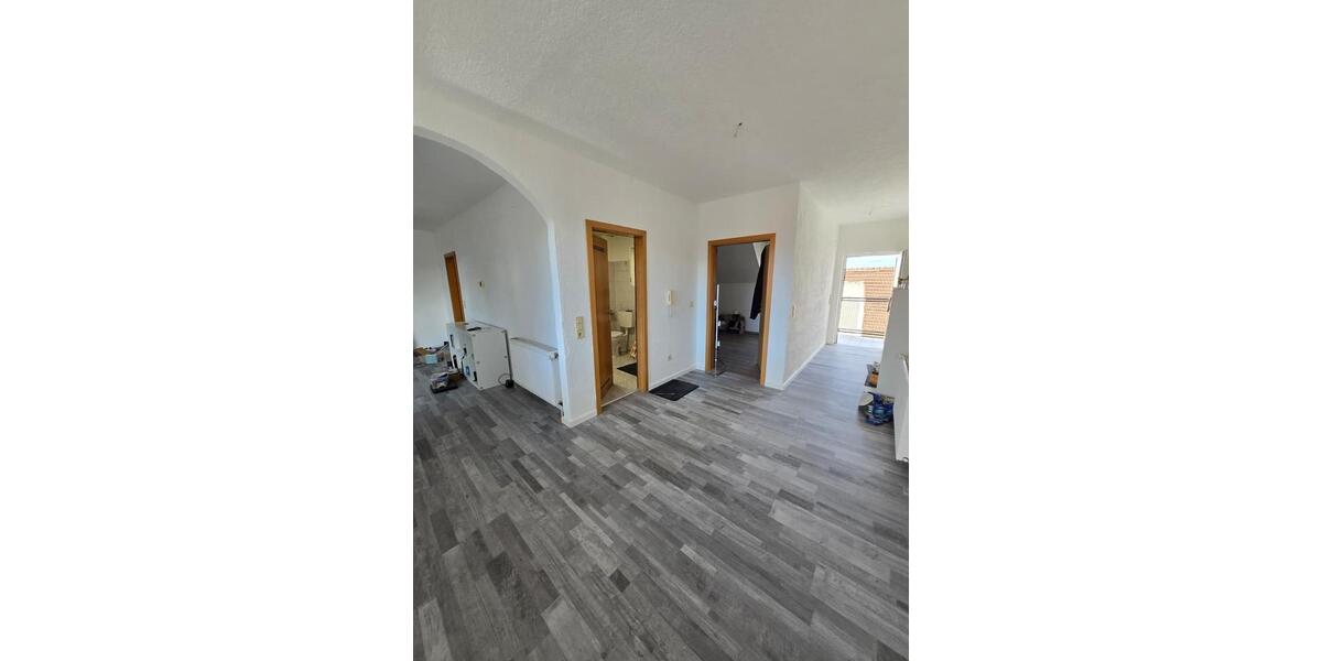 Etagenwohnung Kindenheim - 2 Zimmer, 85 m&sup2;, 750&euro; | Angebot:25082048