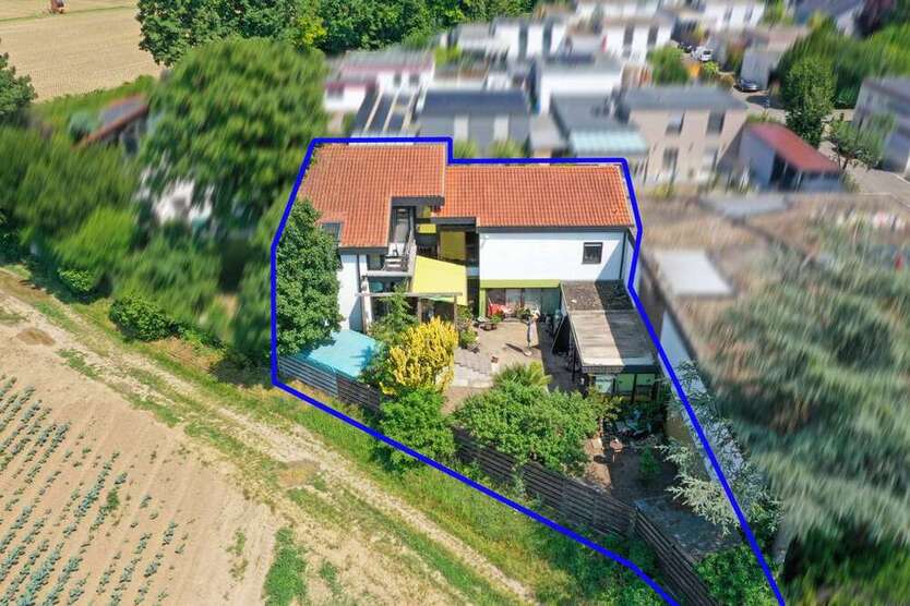 Haus zum Kaufen in Ludwigshafen am Rhein 399.000 € 196 m²