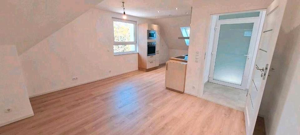 Dachgeschoßwohnung Ludwigshafen am Rhein Ludwigshafen-Oggersheim - 3 Zimmer, 90 m&sup2;, 1.400&euro; | Angebot:26153710