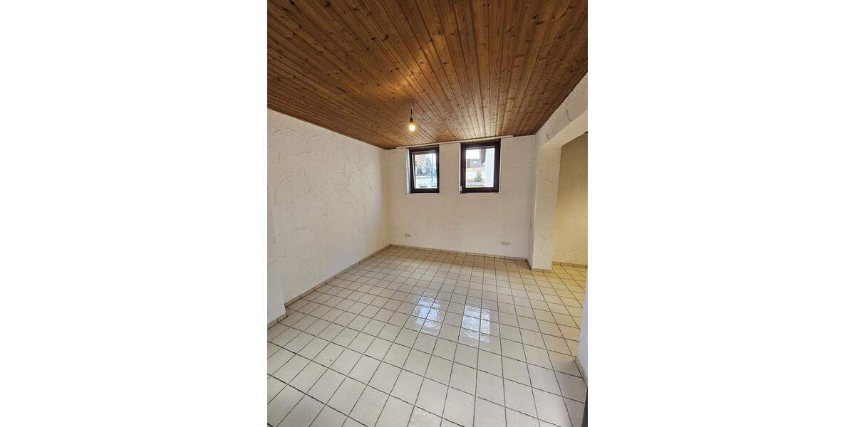 Mehrfamilienhaus, Wohnhaus Ludwigshafen Rheingönheim - 8 Zimmer, 206 m&sup2;, 550.000&euro; | Angebot:24635031