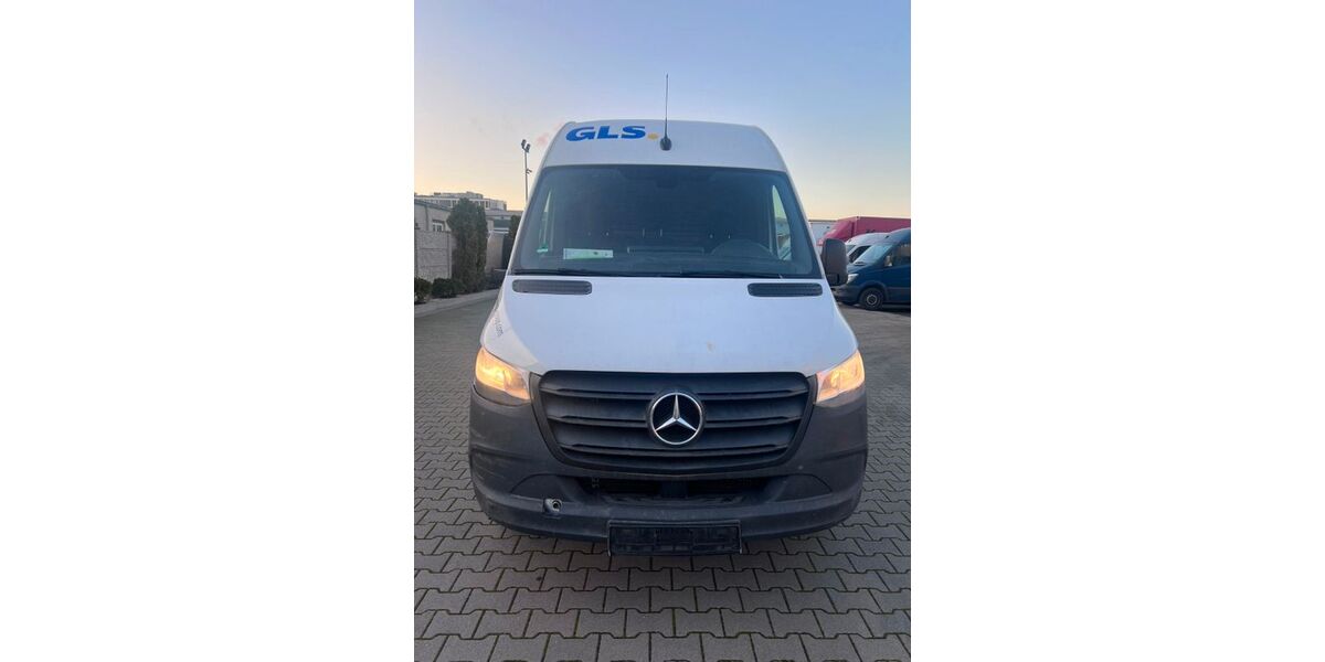 Mercedes-Benz Sprinter 216.000 km 13.950 &euro; Mannheim 68309