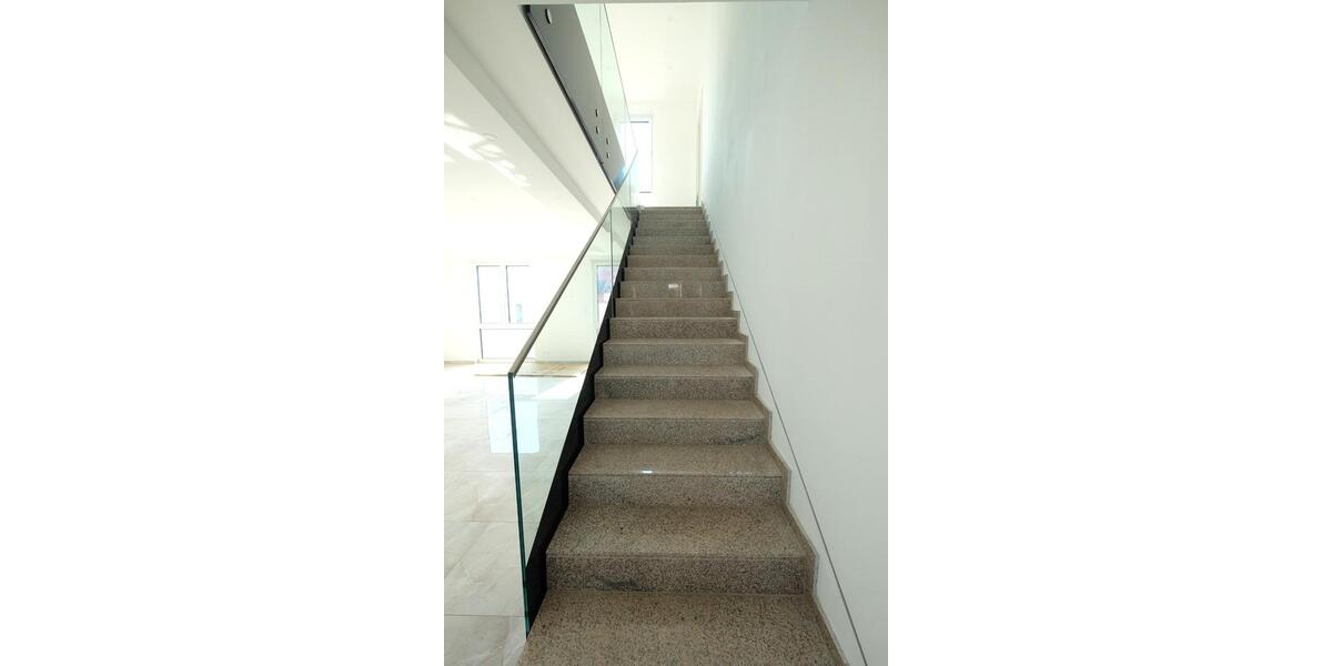 Maisonettenwohnung Offstein - 4 Zimmer, 190 m&sup2;, 1.900&euro; | Angebot:25102054