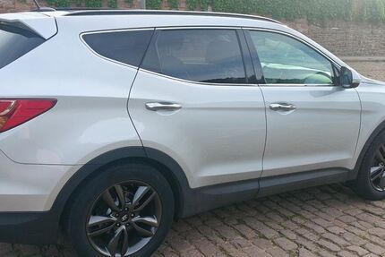 Hyundai SANTA FE 192.000 km 9.700 &euro; Neckarsteinach 69239