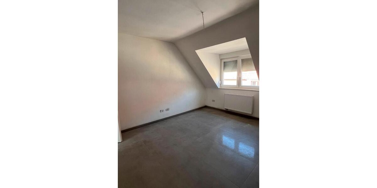 Etagenwohnung Ludwigshafen am Rhein Ludwigshafen-Hemshof - 2 Zimmer, 55 m&sup2;, 800&euro; | Angebot:27615315