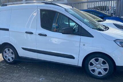 Ford Transit Courier 50.275 km 15.970 &euro; Mannheim 68309
