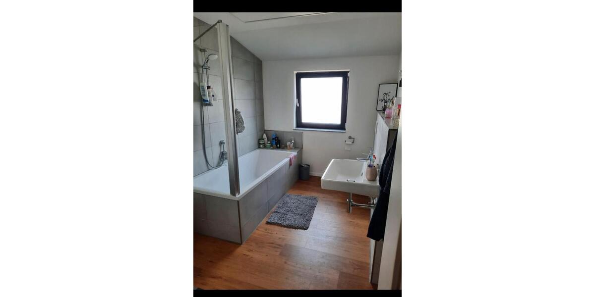 Dachgeschoßwohnung Nußloch - 1 Zimmer, 65 m&sup2;, 1.100&euro; | Angebot:24886409