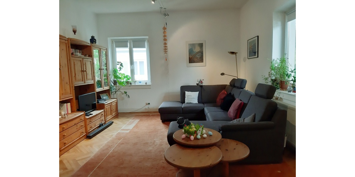 Exklusive Eigentumswohnung mit Gartenanteil und Loggien 5 zimmer