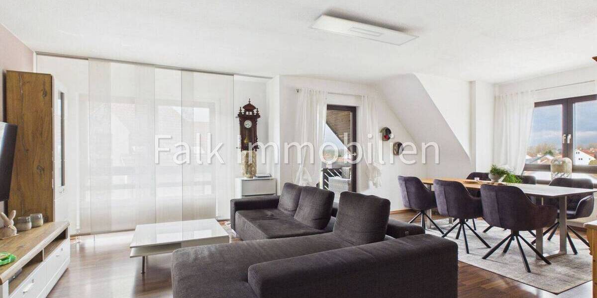 Etagenwohnung Brühl - 4 Zimmer, 98 m&sup2;, 289.000&euro; | Angebot:26174197