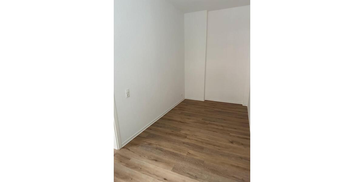 Etagenwohnung Ludwigshafen am Rhein Ludwigshafen-Hemshof - 2 Zimmer, 73 m&sup2;, 818&euro; | Angebot:25570648