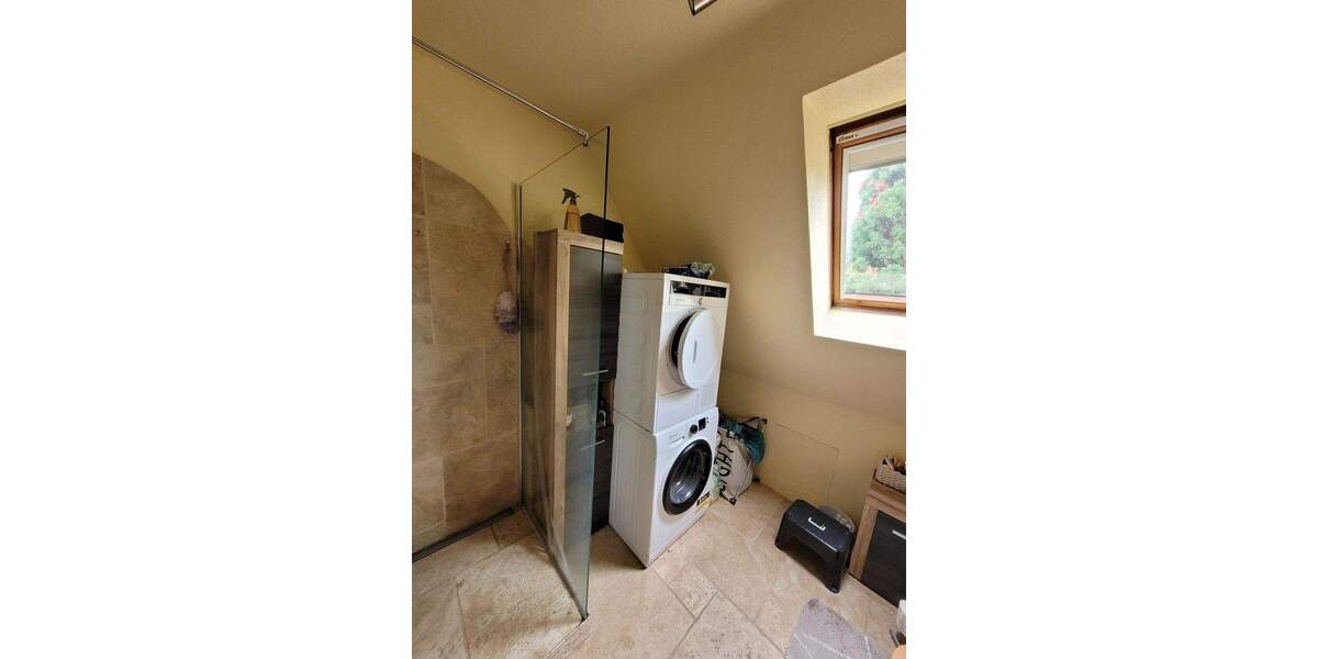 2 ZKB Dachgeschosswohnung in Ortskernlage mit Blick auf die Weinberge 2 zimmer