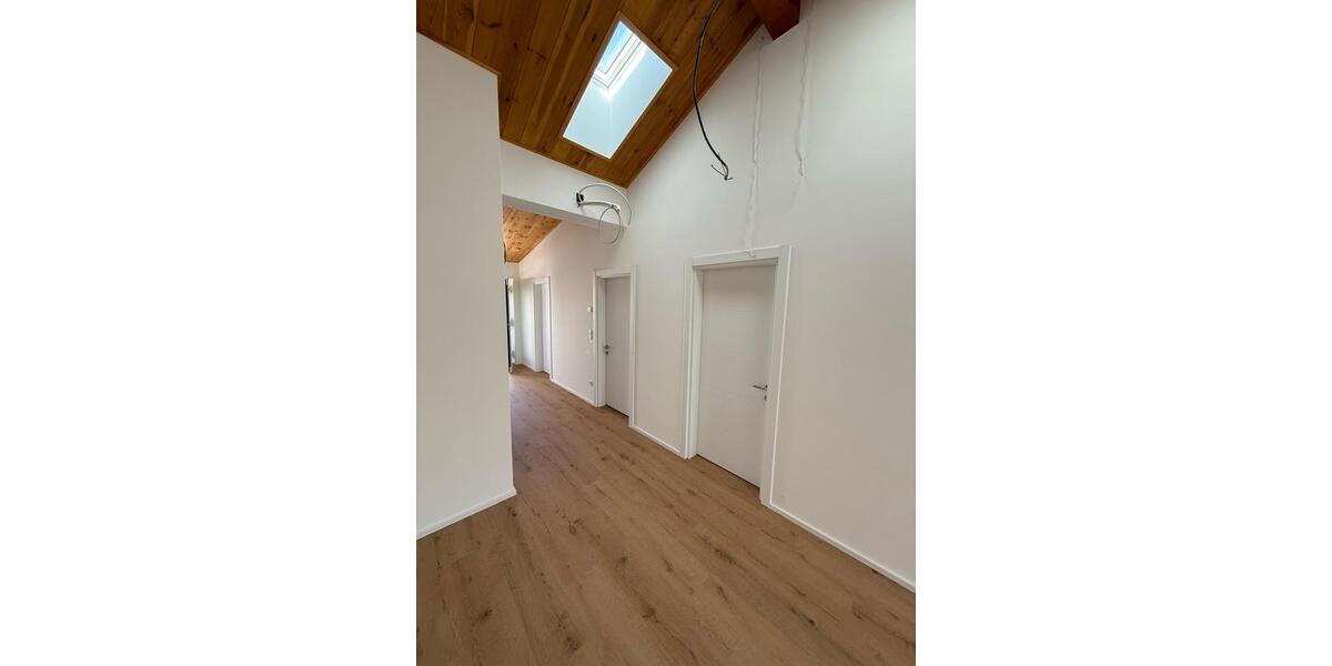 Dachgeschoßwohnung Ludwigshafen am Rhein Edigheim - 3.5 Zimmer, 85 m&sup2;, 305.000&euro; | Angebot:24526937