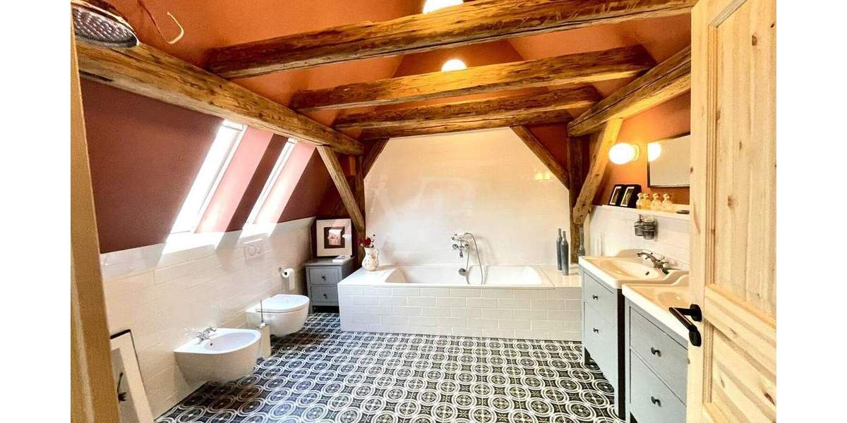 Einfamilienhaus Edingen-Neckarhausen Neckarhausen - 8 Zimmer, 310 m&sup2;, 890.000&euro; | Angebot:25737362