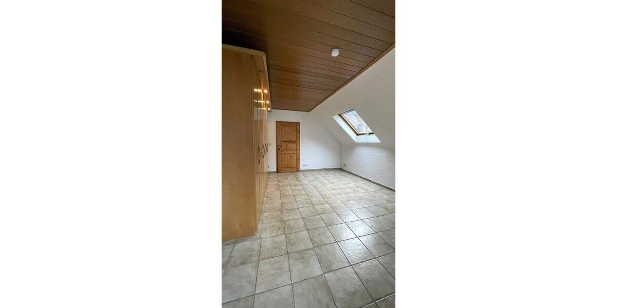 Doppelhaushälfte Bad Dürkheim - 5 Zimmer, 170 m&sup2;, 1.500&euro; | Angebot:25137364