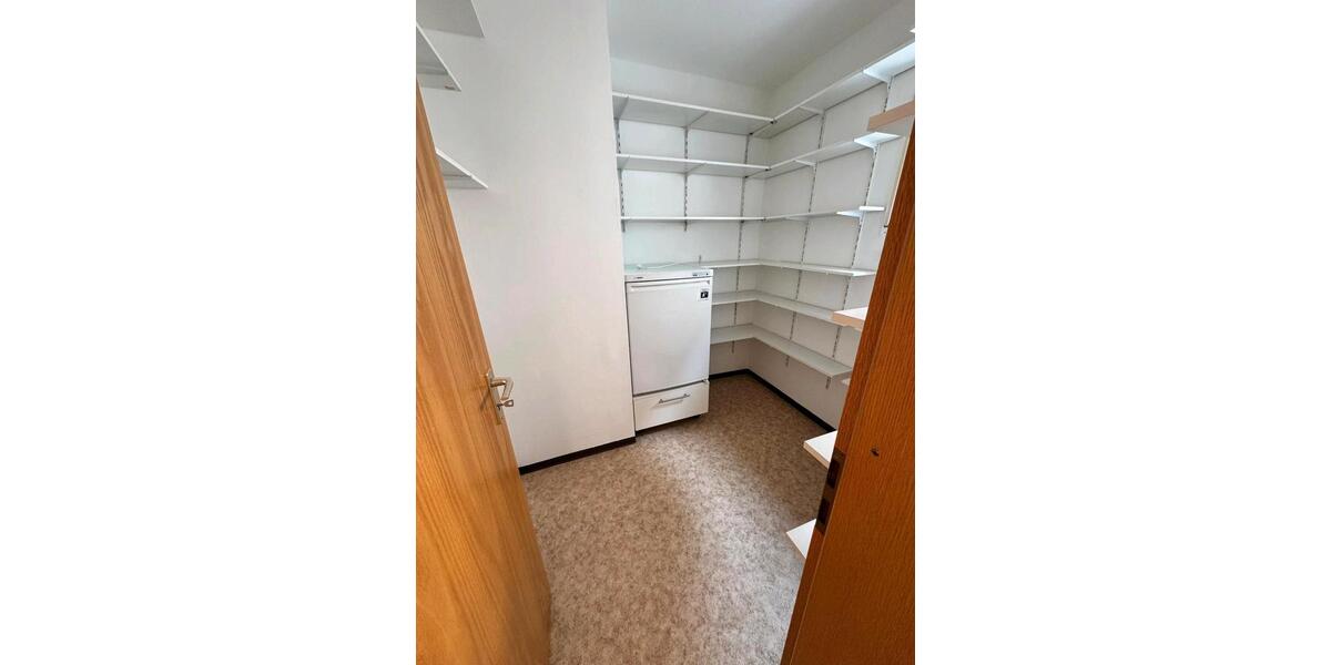 Etagenwohnung Dossenheim - 3 Zimmer, 125 m&sup2;, 1.800&euro; | Angebot:26030736