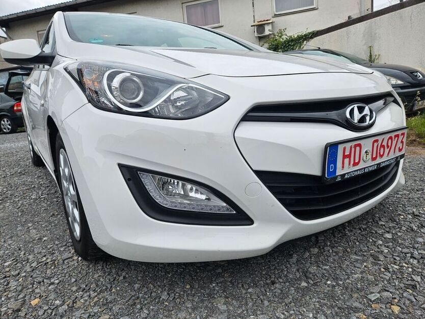 i30