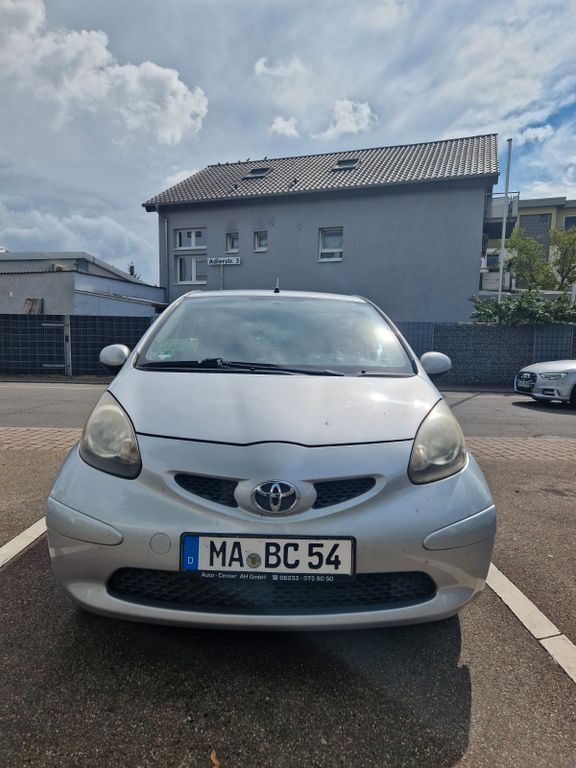 Aygo (X)