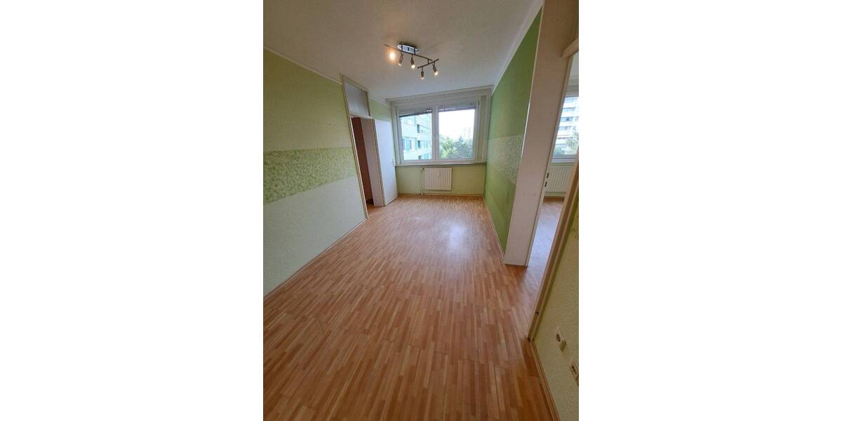 **Ich bin sofort frei, schöne Vierraumwohnung mit Balkon für Familie mit zwei Kinder, KAUFEN statt mieten!!*** 4 zimmer