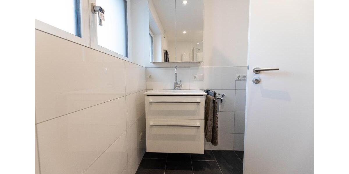 Erdgeschoßwohnung Ludwigshafen am Rhein Ludwigshafen-Oggersheim - 2.5 Zimmer, 112 m&sup2;, 1.500&euro; | Angebot:25644942